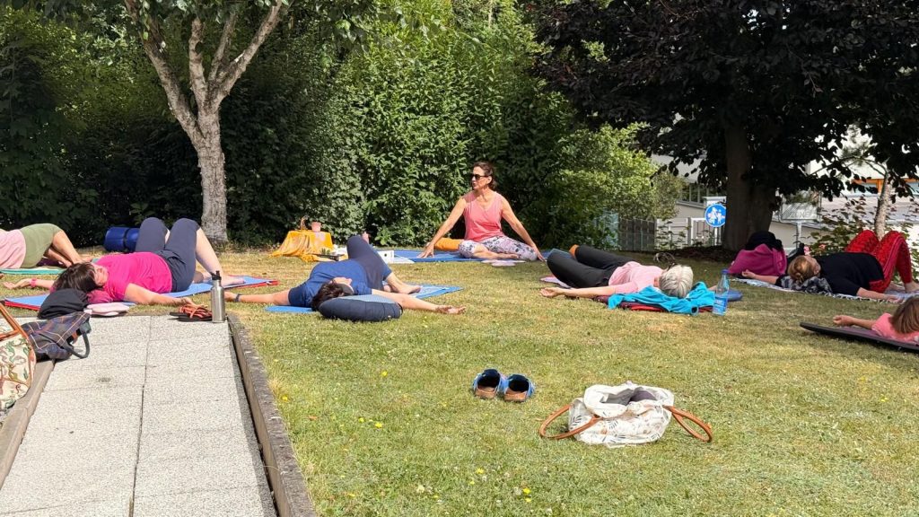 Kunst & Yoga in Gladenbach und Rüsselsheim am Main mit Sybille Kunz
